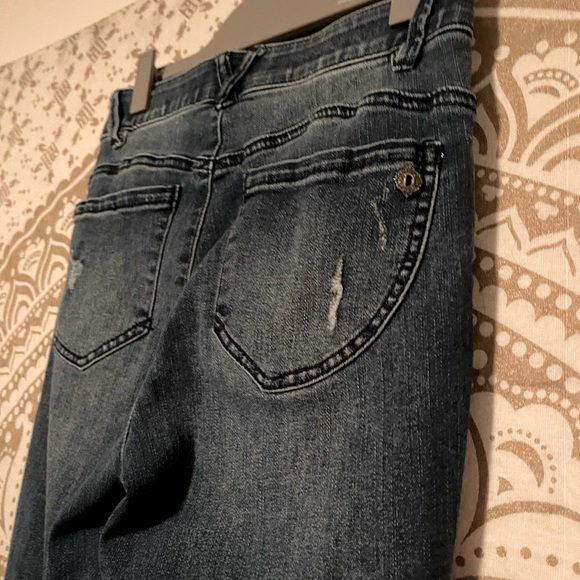 DEMOCRACY BRAND “AB” TECHNOLOGY BUTTON & ZIP-UP JEANS (LIKE NEW) LADIES SIZE 2 - Picture 5 of 7